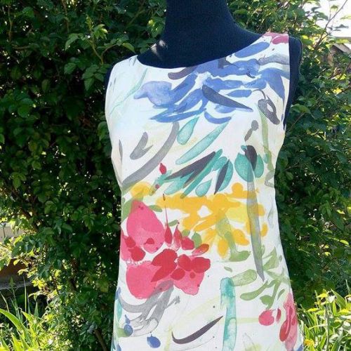 Яркий дизайнерский сарафан с цветочным рисунком от Marina Romanenko